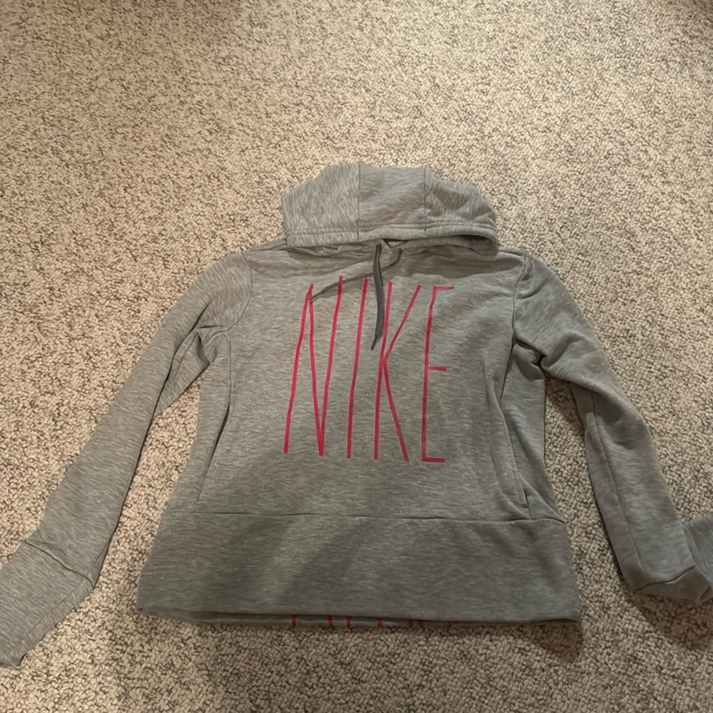 Nike hoodie size small, super cute and comfy